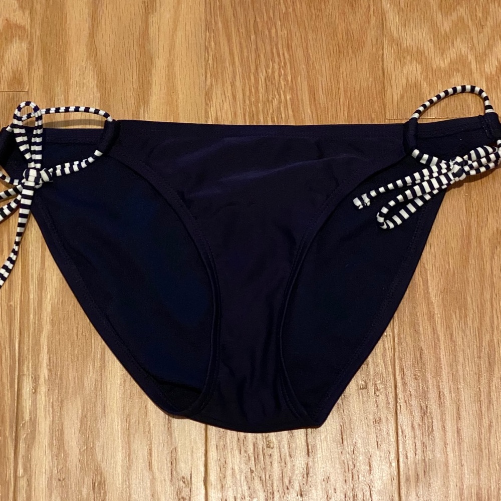 Bikini bottoms